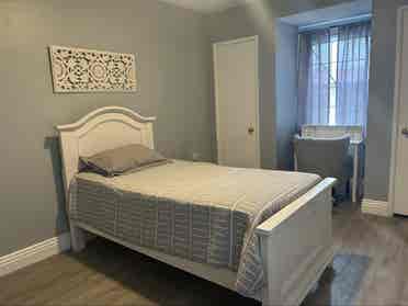 Room for Rent in Anaheim