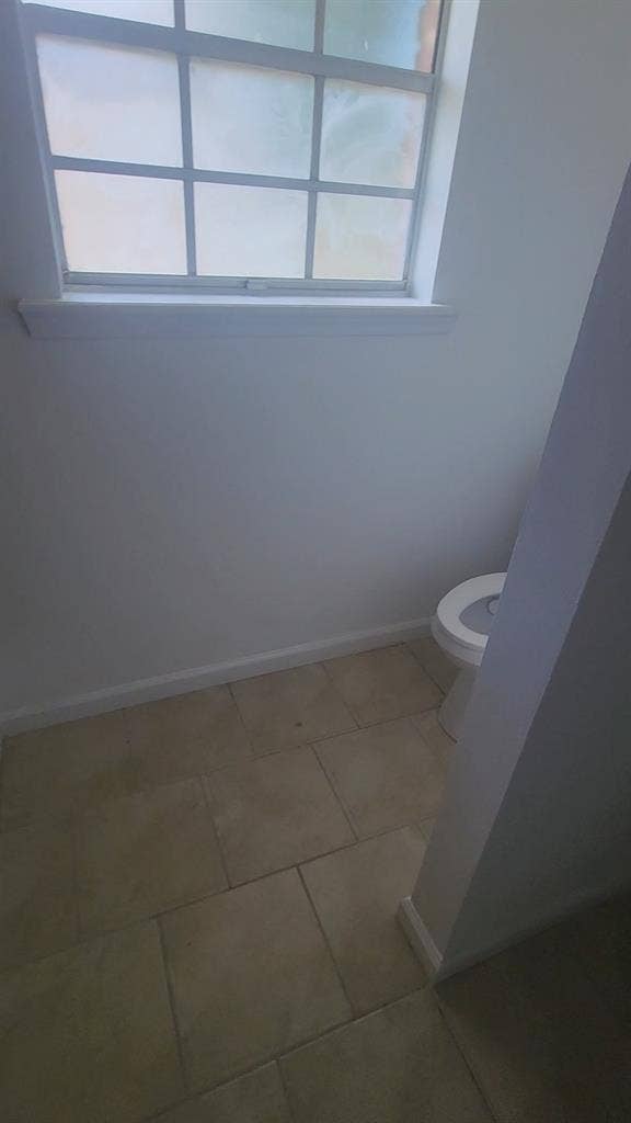 Huge Room and Private Bathroom