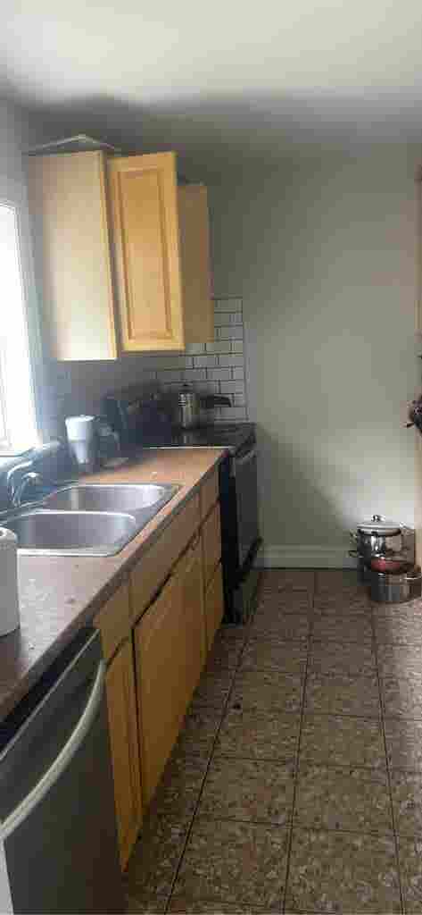 2 Private Room Available