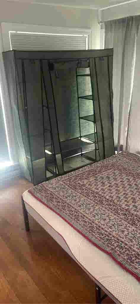 2 Private Room Available
