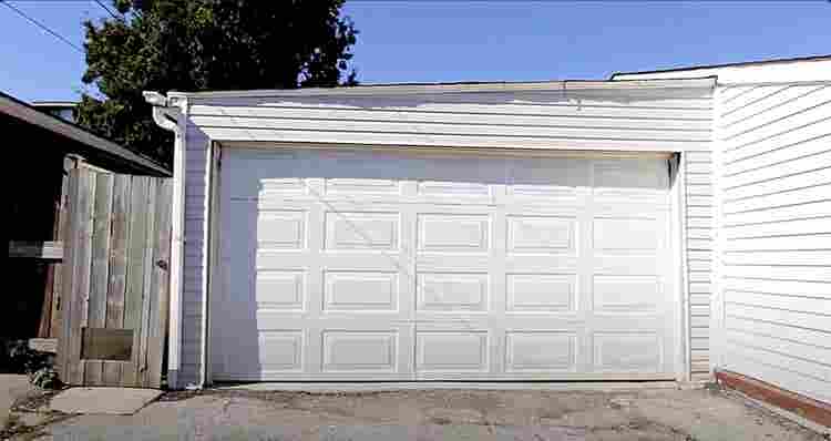 Big House to share