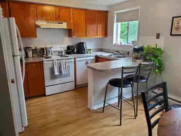 Seeking Roommate in Deerhurst Area