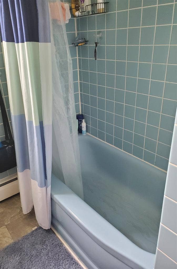 Seeking Roommate in Deerhurst Area