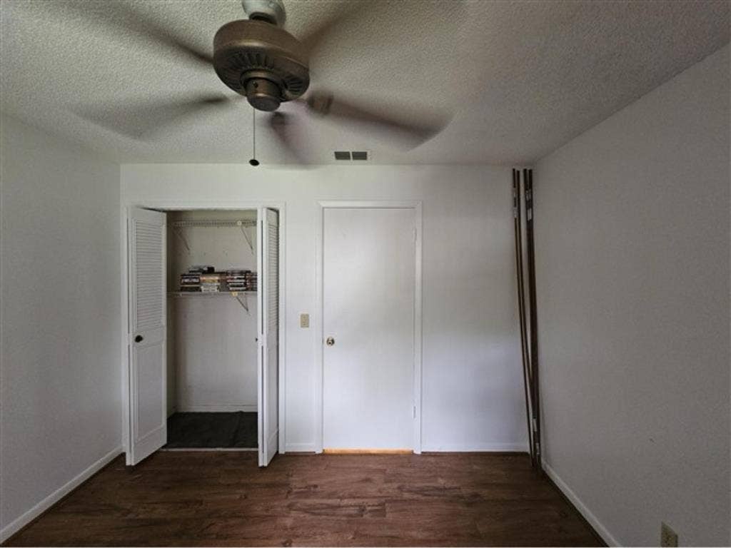 TWO ROOMS FOR RENT BY OWNER