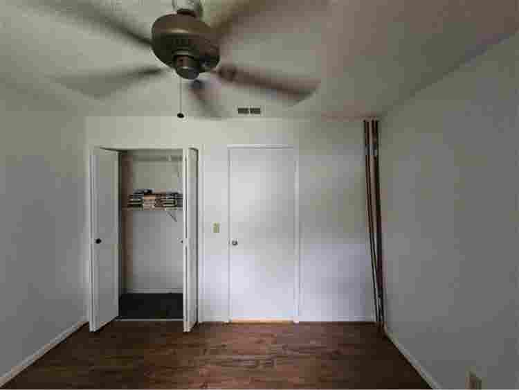 TWO ROOMS FOR RENT BY OWNER