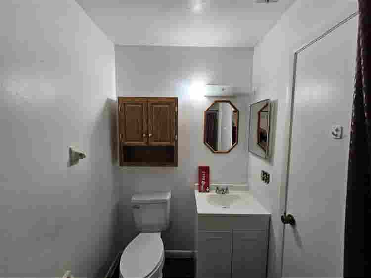 TWO ROOMS FOR RENT BY OWNER