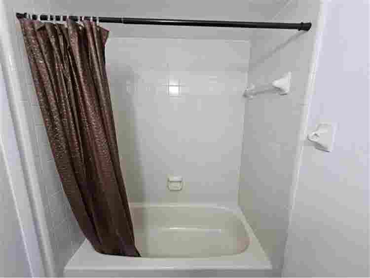 TWO ROOMS FOR RENT BY OWNER