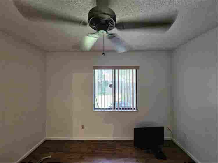 TWO ROOMS FOR RENT BY OWNER