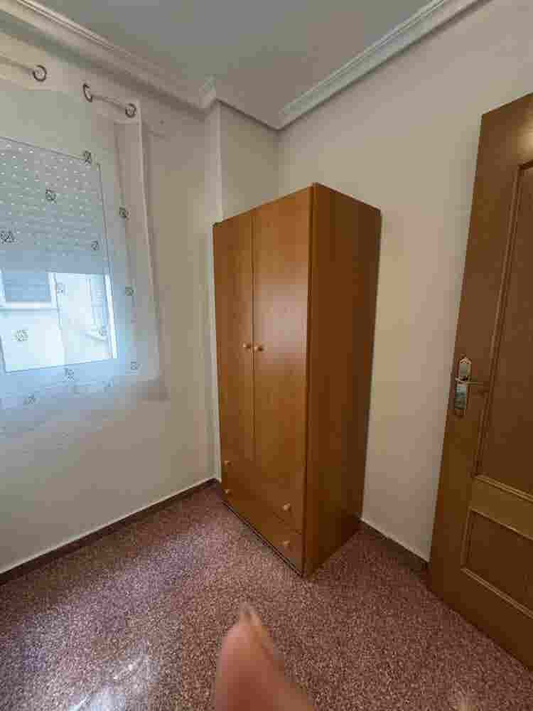 ALQUILER PISO POR HABITACIONESS