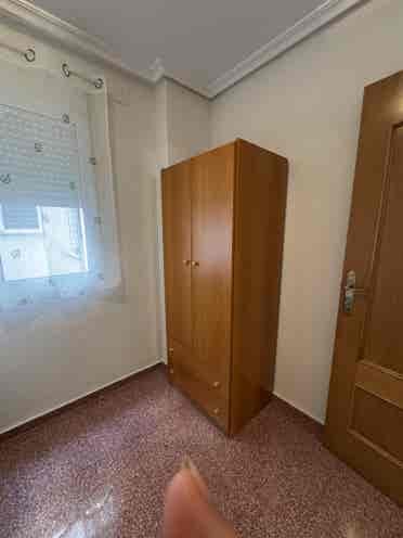 ALQUILER PISO POR HABITACIONESS