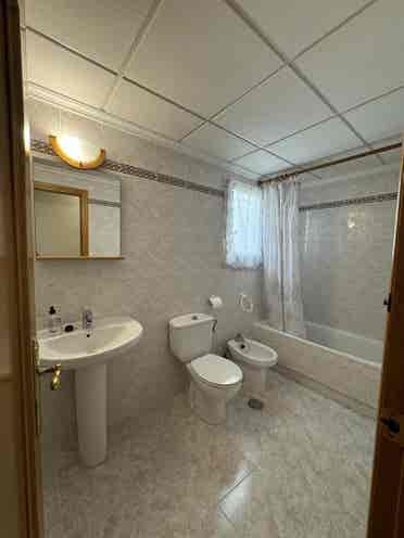 ALQUILER PISO POR HABITACIONESS