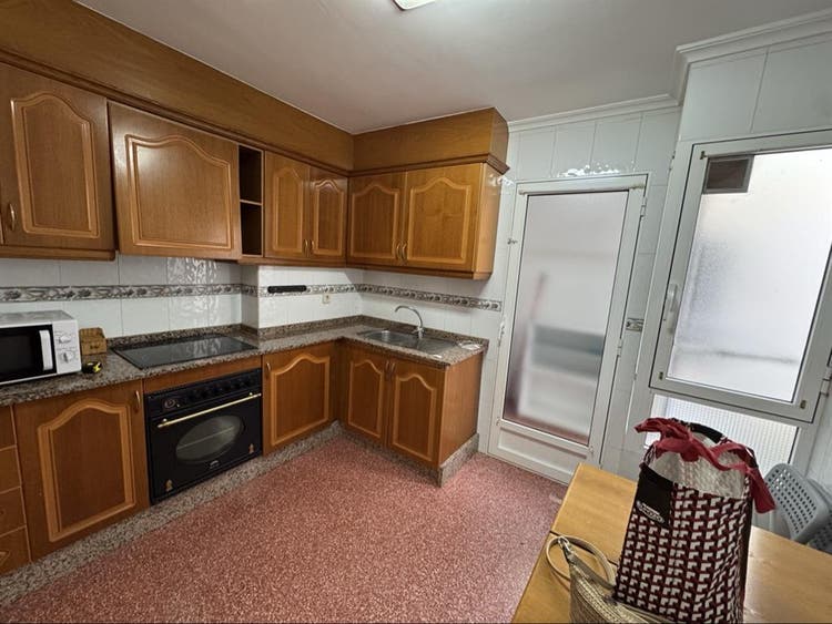 ALQUILER PISO POR HABITACIONESS