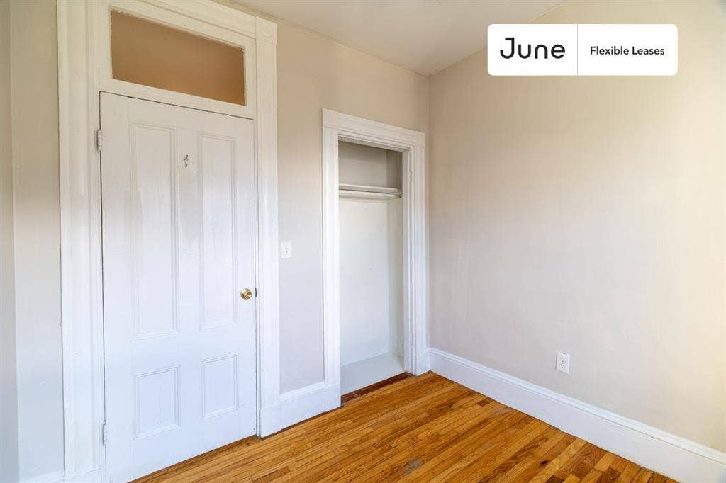 4 BR in Boston