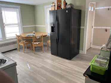 One bedroom in 2 bedroom apt