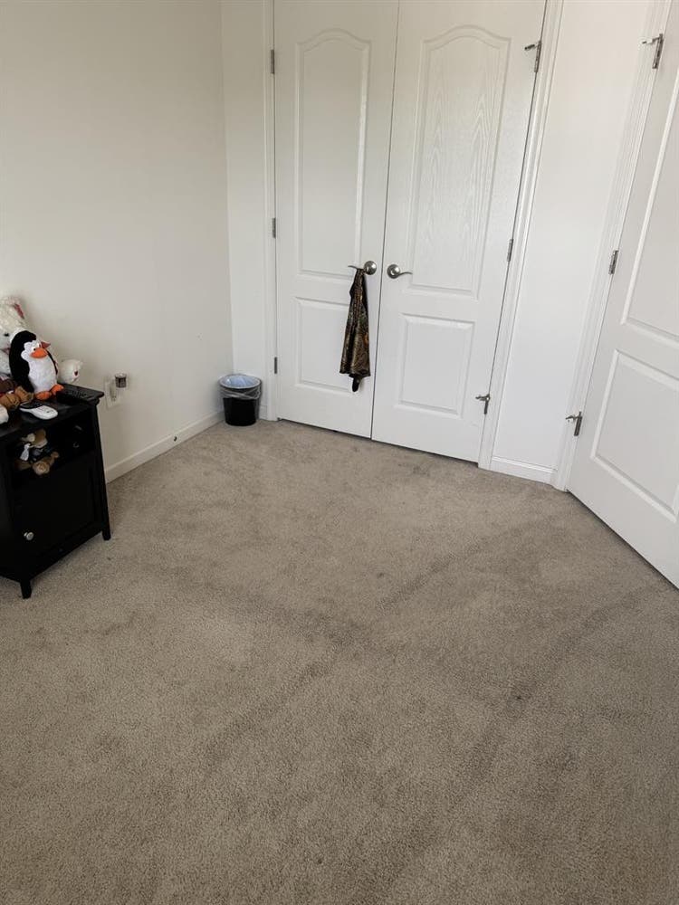 Room4Rent Clean, Quiet 3-Level TH