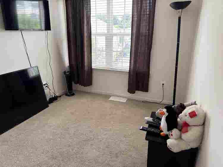 Room4Rent Clean, Quiet 3-Level TH