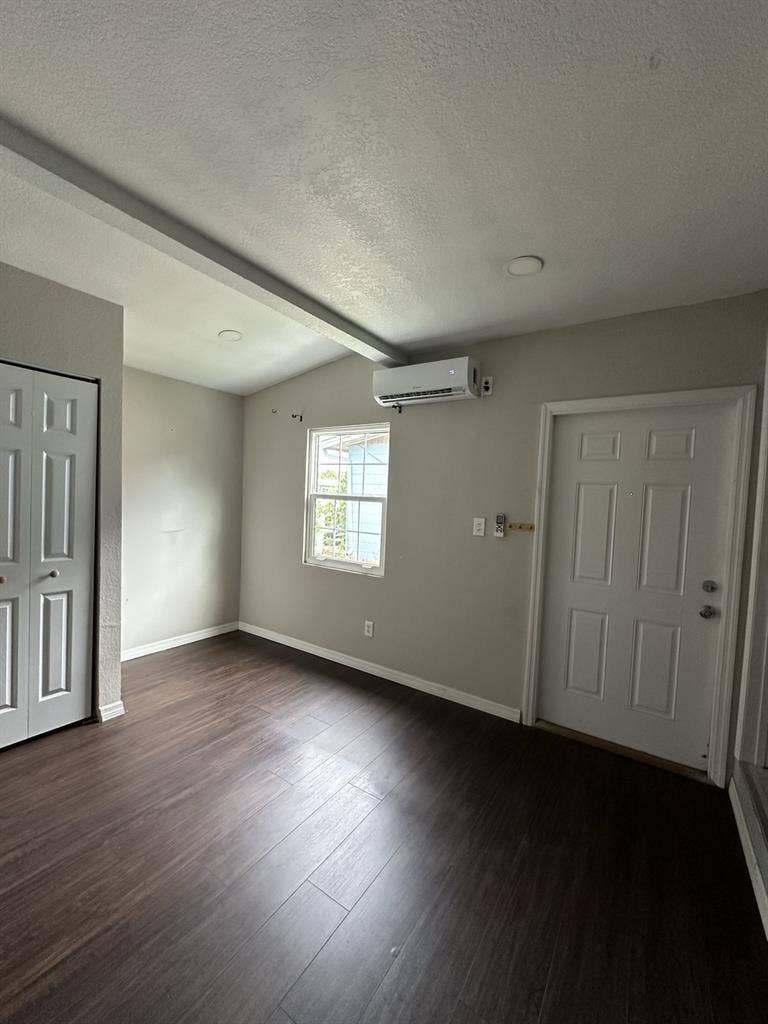 Room for rent by usf