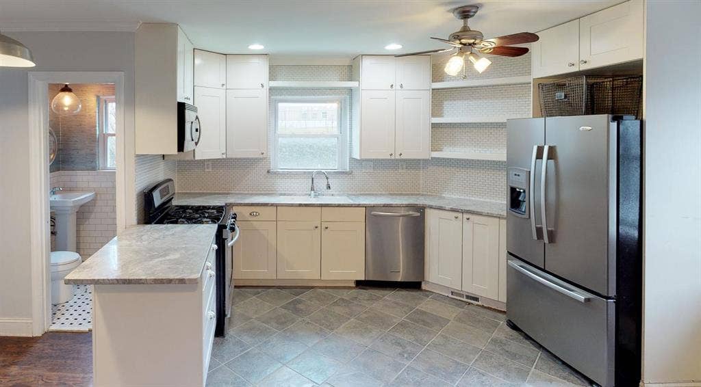 1 BR in Washington