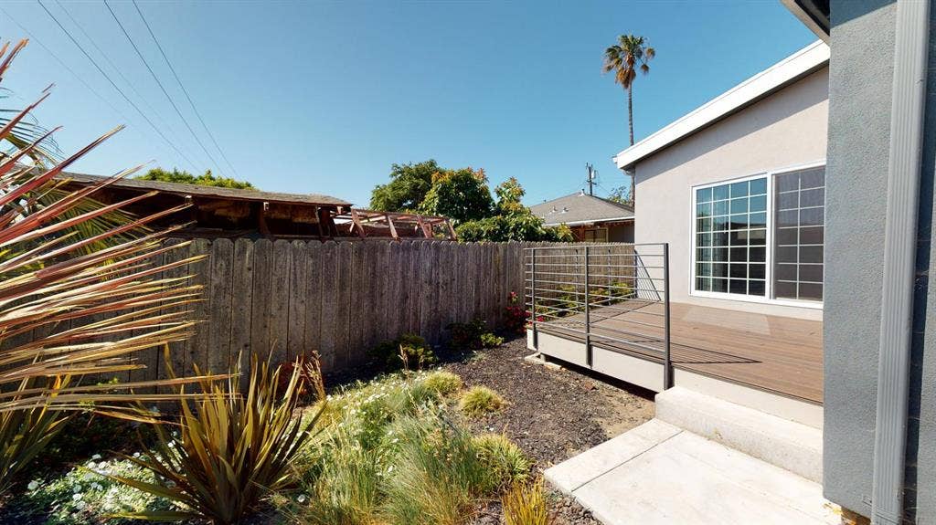 1 BR in East Palo Alto