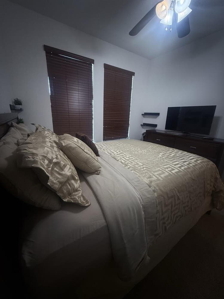 Comfortable room for rent