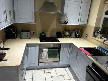 We are looking for flatmate