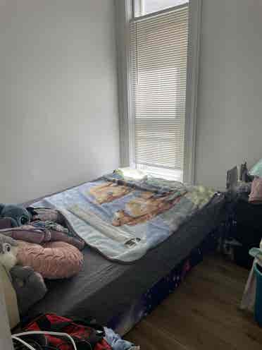 I have a room for rent