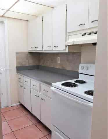 $ Room in Ft Lauderdale