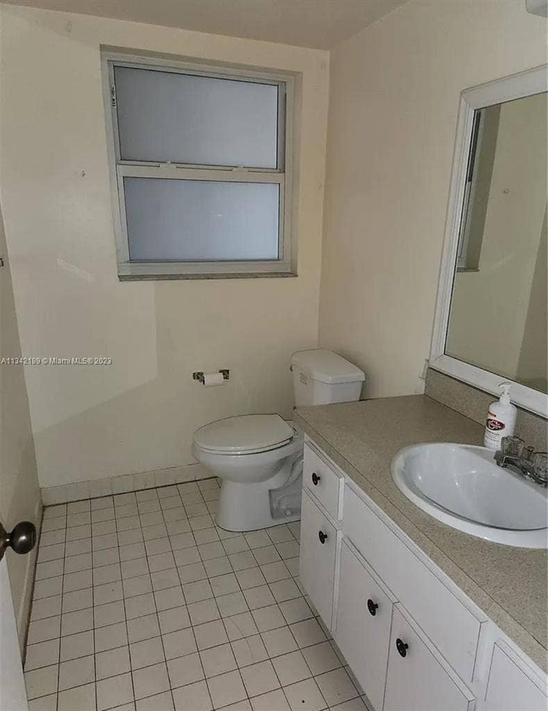 $ Room in Ft Lauderdale