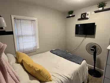 Looking for a 4th roommate!