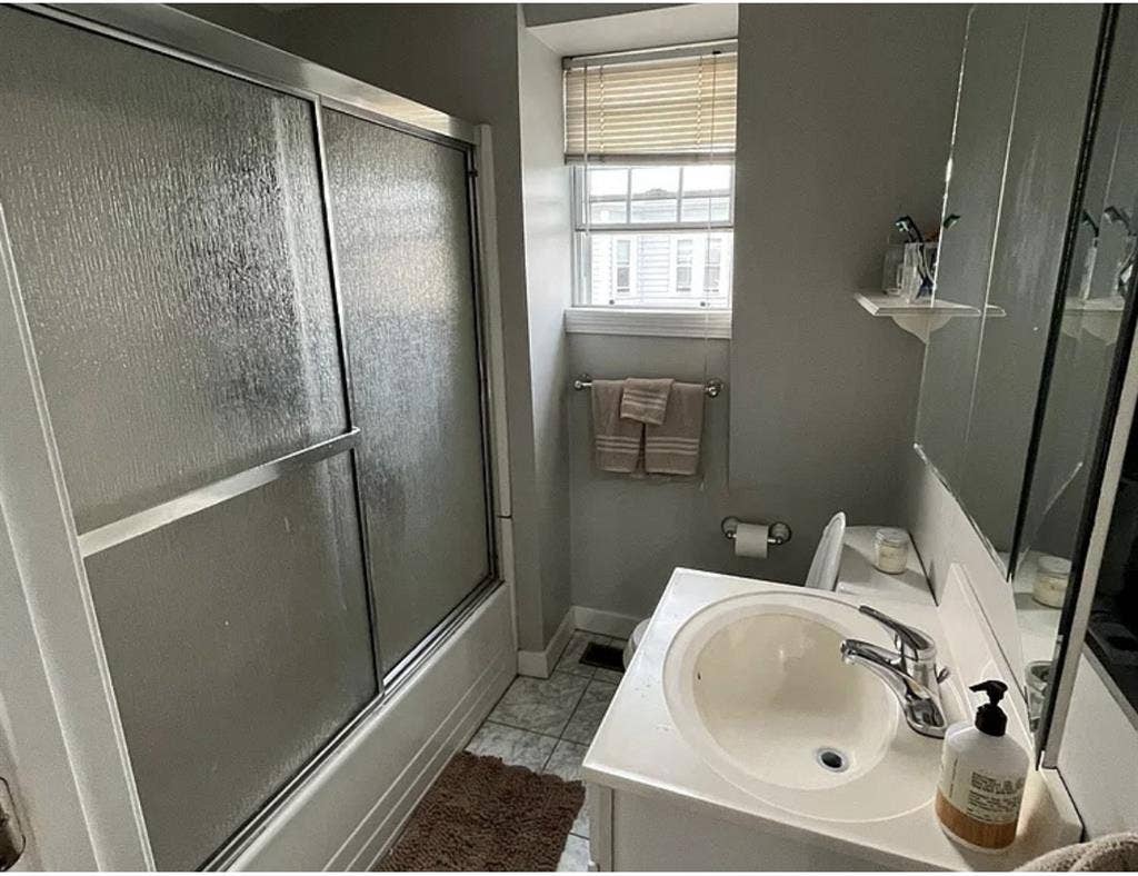 Looking for a 4th roommate!