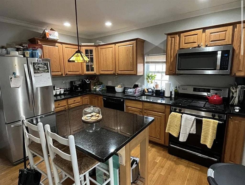 Looking for a 4th roommate!