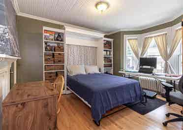 One room for rent in shared house