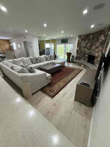 Tenant Wanted in North Hills!
