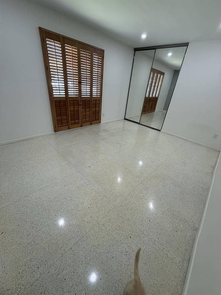 Tenant Wanted in North Hills!