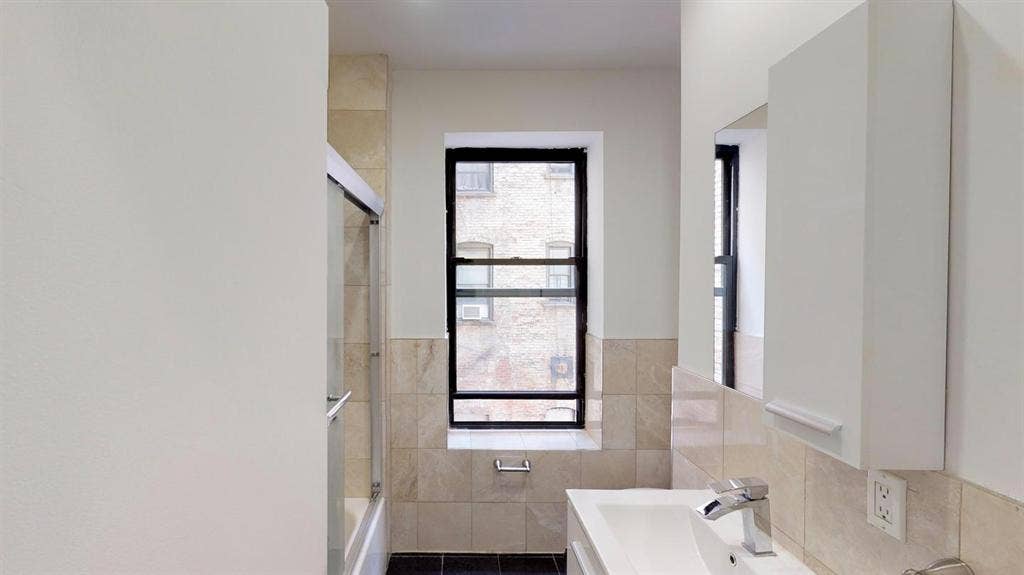 1 BR in New York