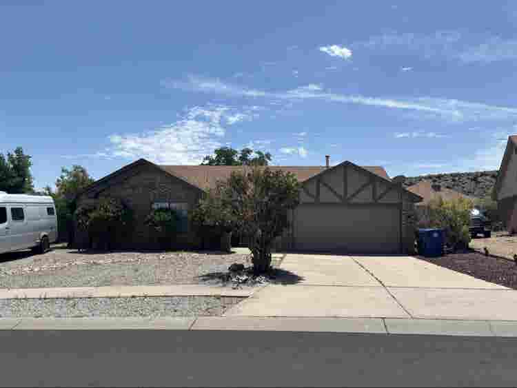 Room for rent on Westside