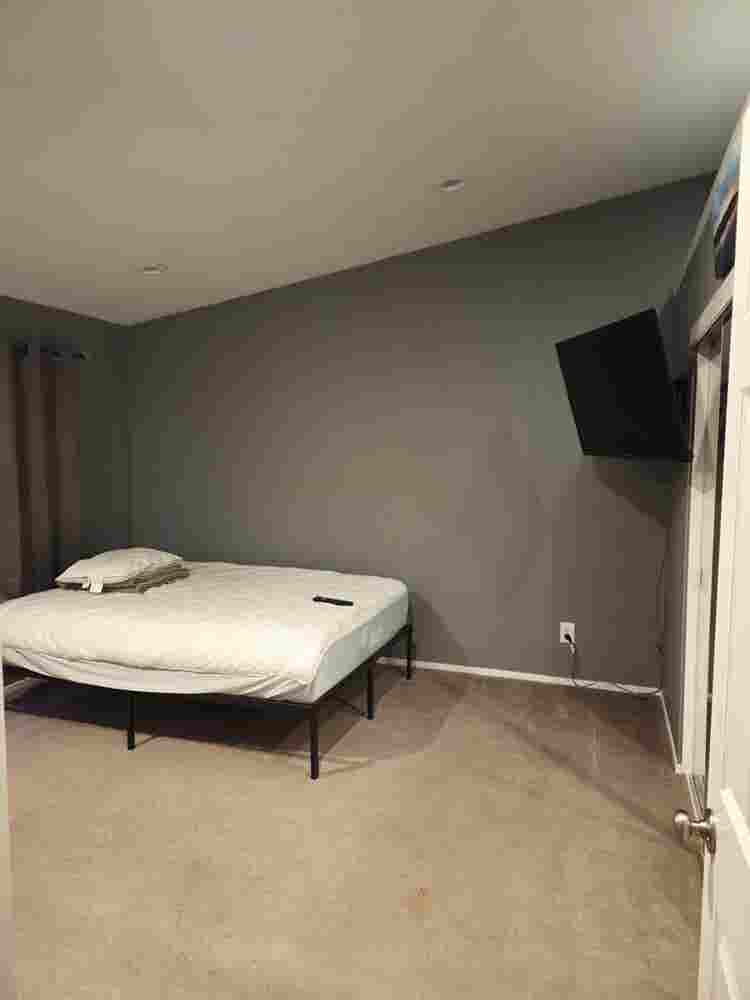 Spacious Room/Bath Pet-Friendly