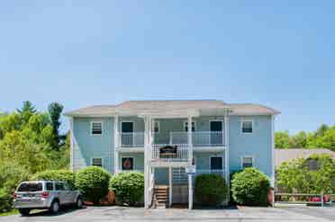 Spot available for sublease