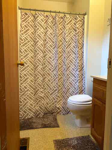 Private Bedroom in District Heights