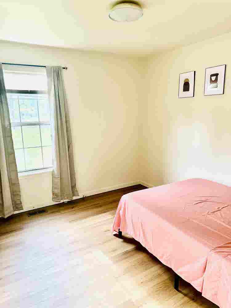 Private Bedroom in District Heights
