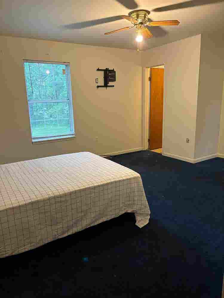 Private Bedroom in District Heights