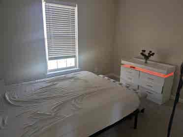 Room for rent in Highland Creek