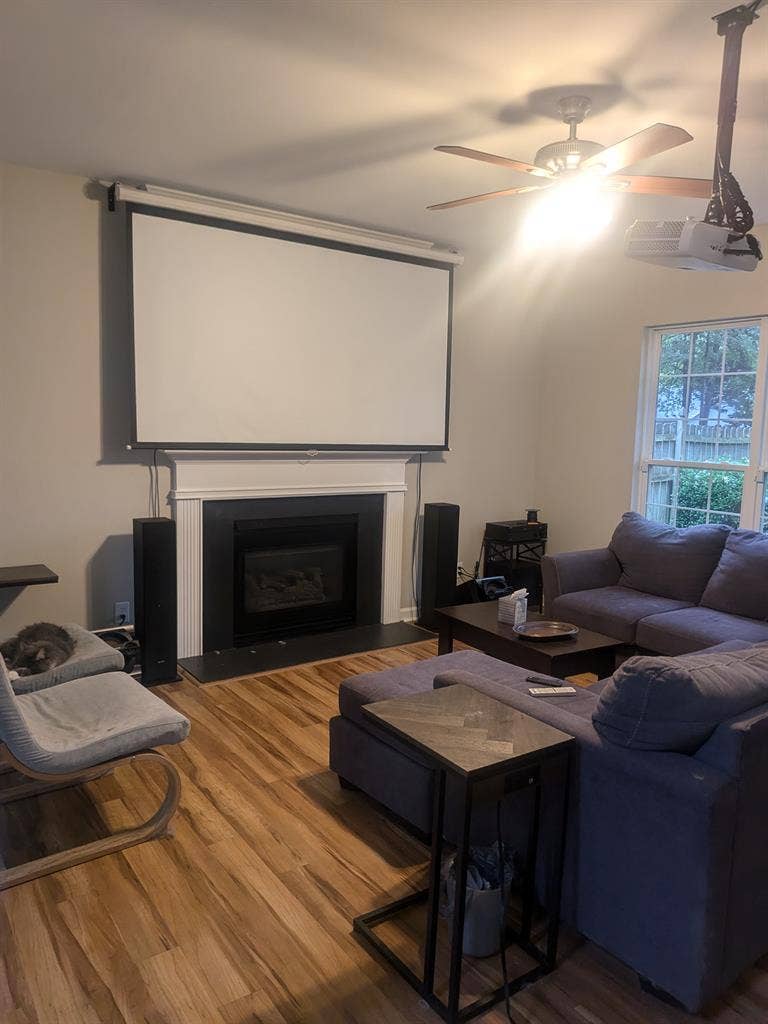 Room for rent in Highland Creek