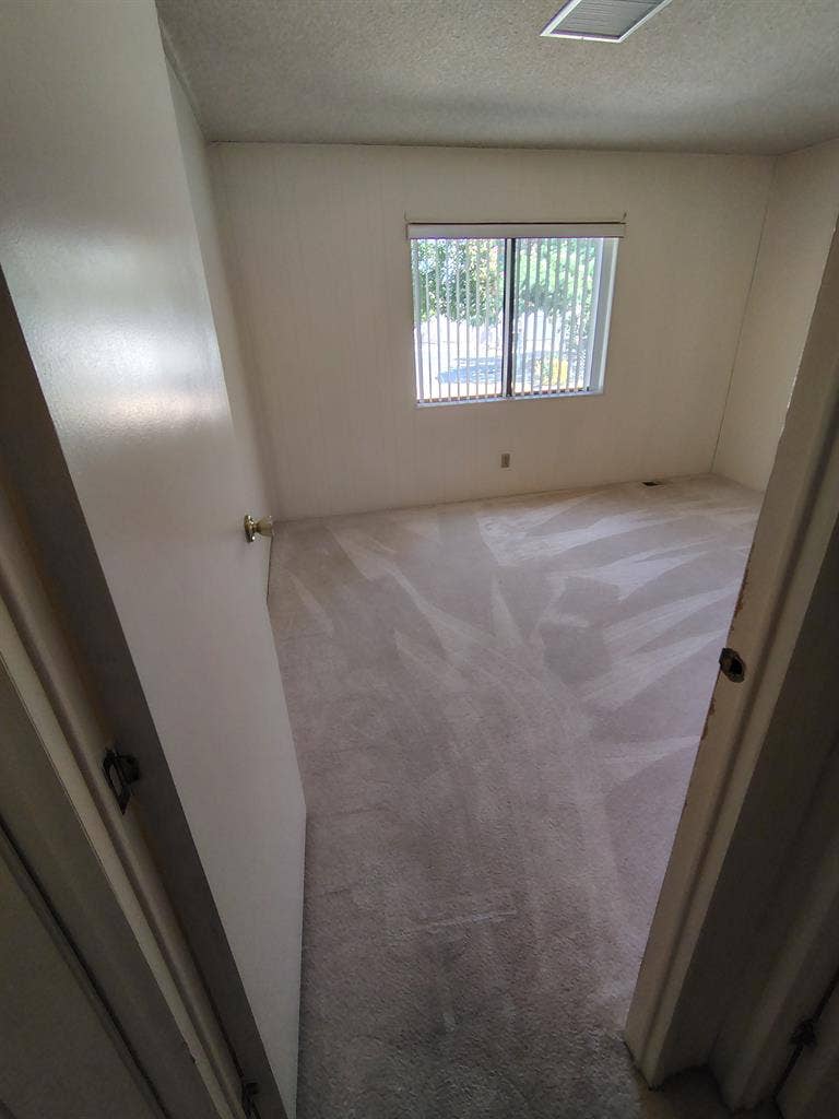 Room for rent located in Hemet CA