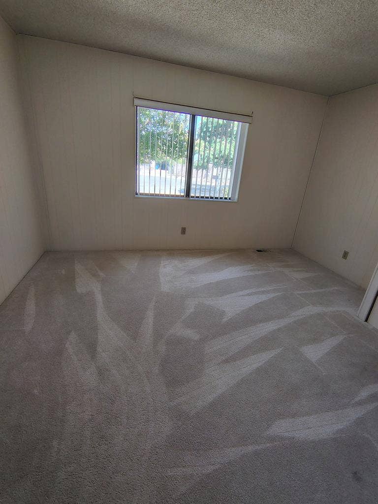 Room for rent located in Hemet CA