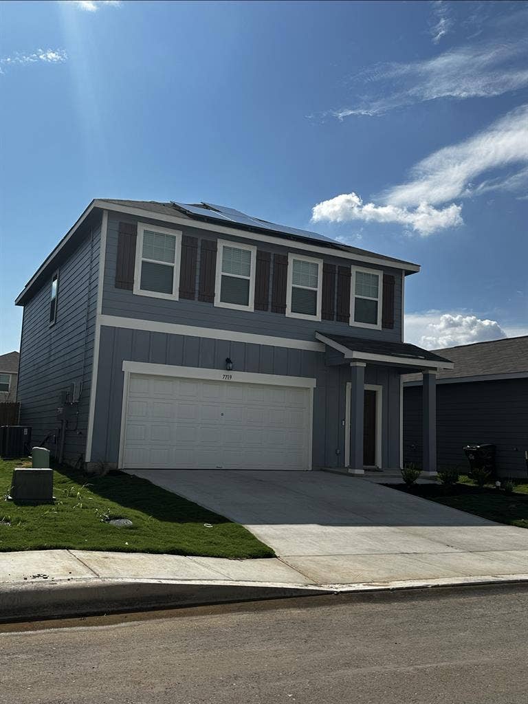Looking for roommate