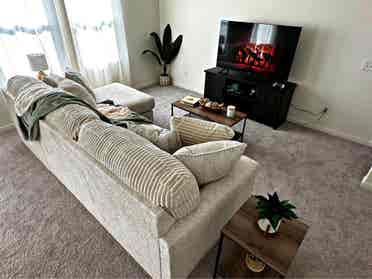 Looking for roommate