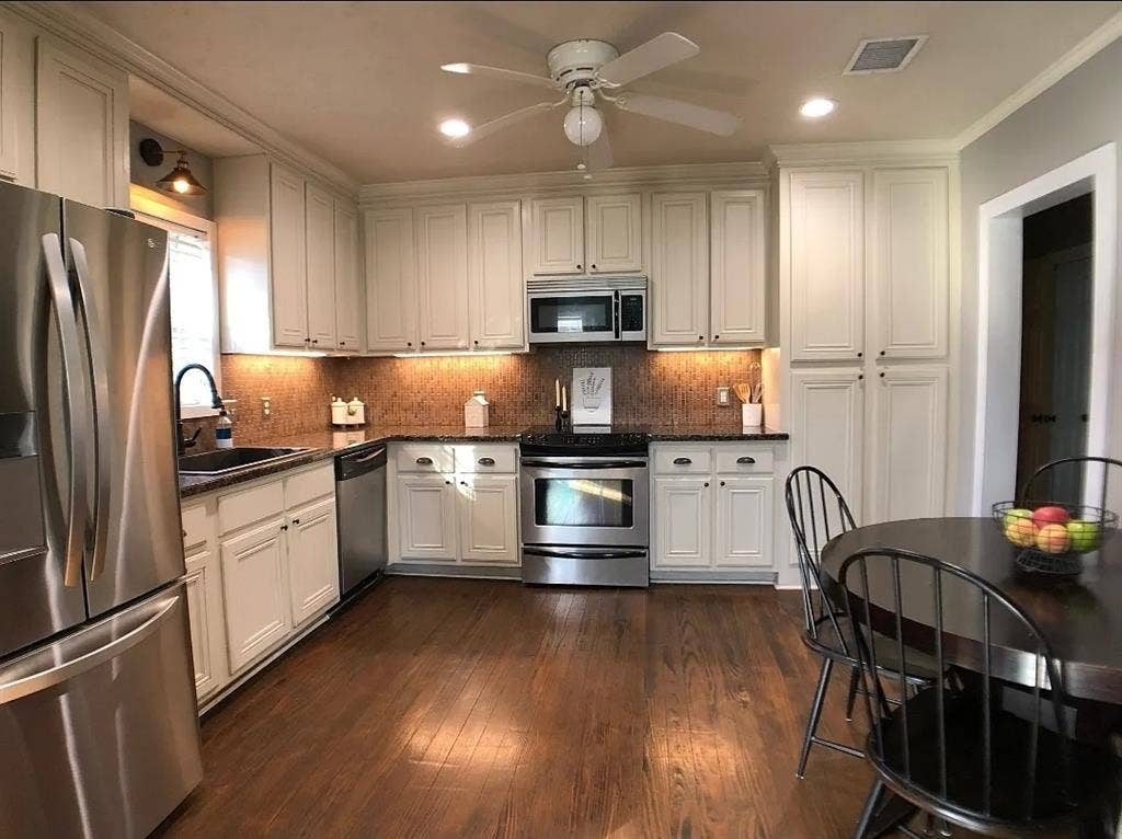 Looking for Roommates - 2 Rooms