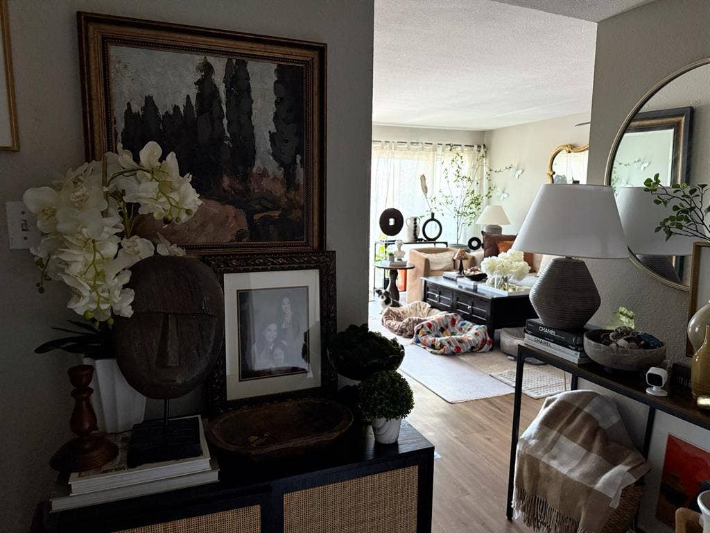 🏡Sunny Furnished 
 Room 4 Rent