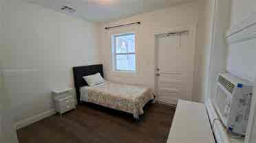Private Room with Share Bathroom